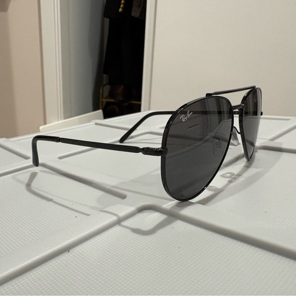 Ray-Ban Dark Gray Aviator Sunglasses